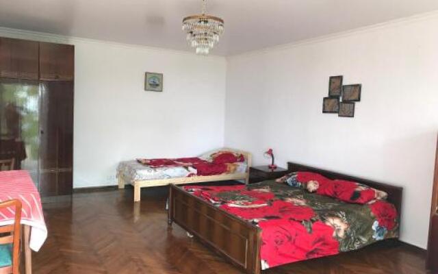 Guest house Geroev 16 marta