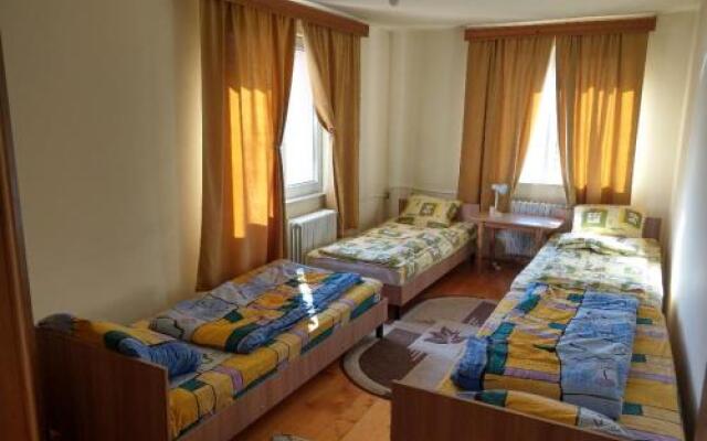 Lary Hostel
