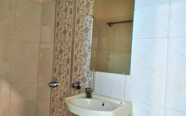 Comfort Inn Hotel.Near MayurVihar Metro1