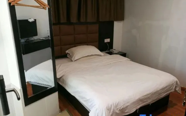 Xunjia Fashion Hotel (Zhengzhou Liulin Subway Station Branch) – Guest Rooms – Zhengzhou