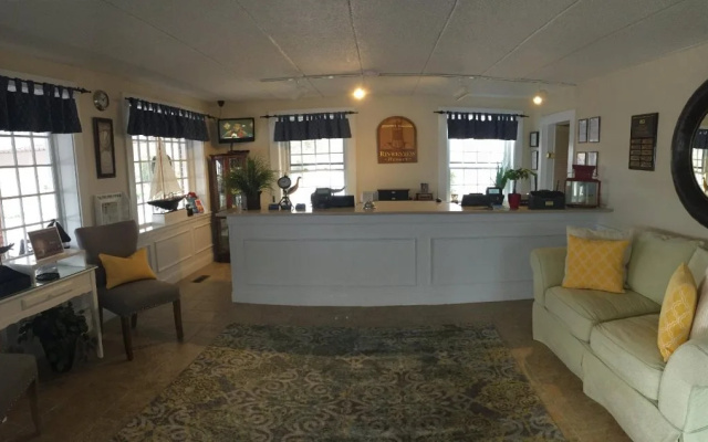 Riverview Resort