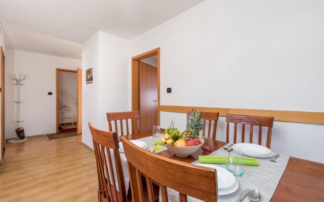 Nice Apartment in Fuzine With Wifi and 2 Bedrooms