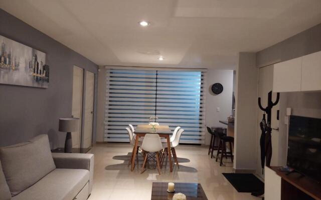 Business Apartment Spacious 2BR Near Plaza Cristal