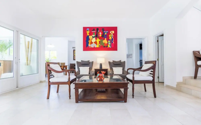 Villa Buganvilla 252 - 4BR Pool Jacuzzi Golf