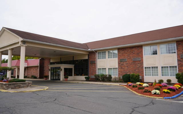 Rodeway Inn & Suites