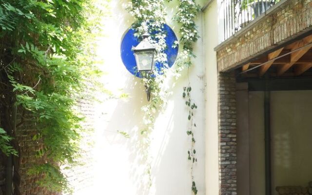 The Captaincy Guesthouse Brussels