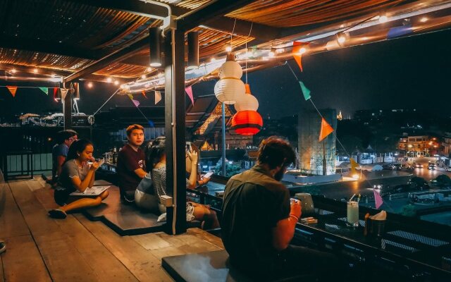 Chingcha Bangkok - Hostel