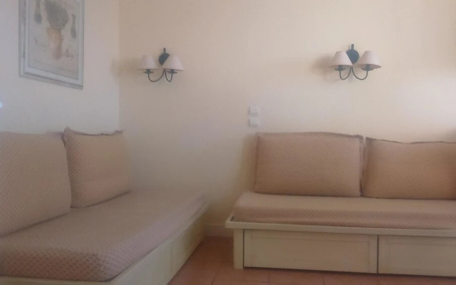 Apartment With one Bedroom in Roquebrune-sur-argens, With Wonderful se