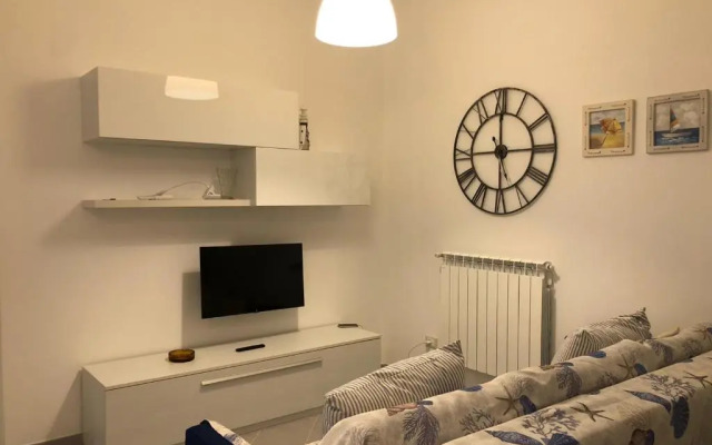 055 G&G house (011015-LT-2119)