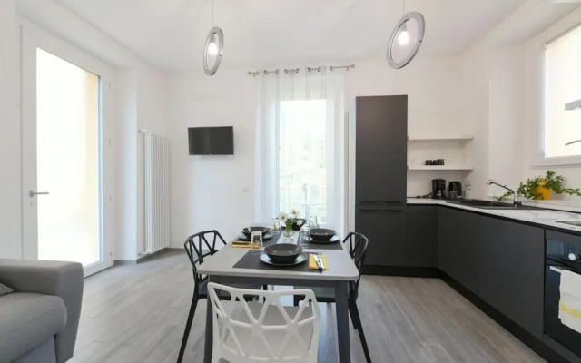 Sunflower Apartment 2 With Balcony in Baveno