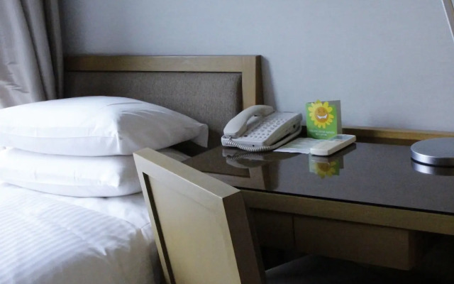 Royal View Hotel