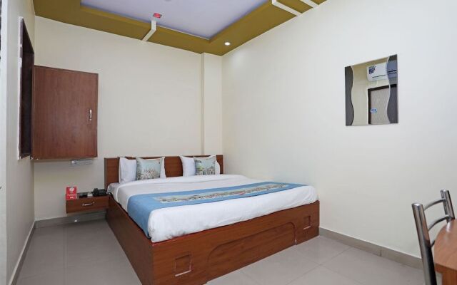 OYO 10413 Hotel Royal Plaza