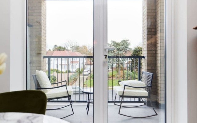 The Wembley Park Retreat - Modern 2bdr Flat With Balcony