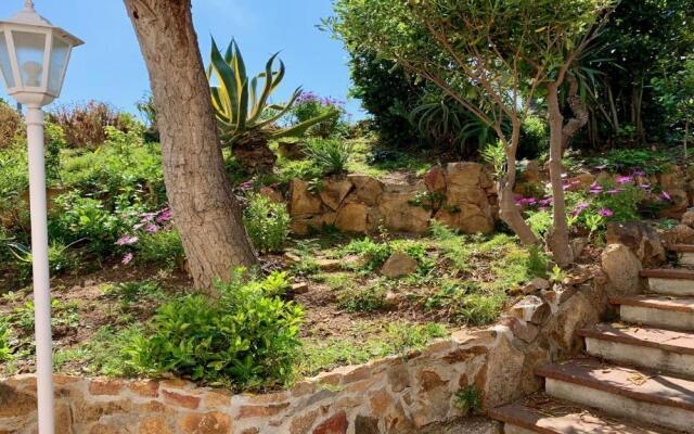 ⭑ Sea views + private beach. What else? ⭑