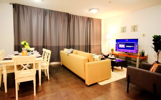 Spacious Apartment Central Location