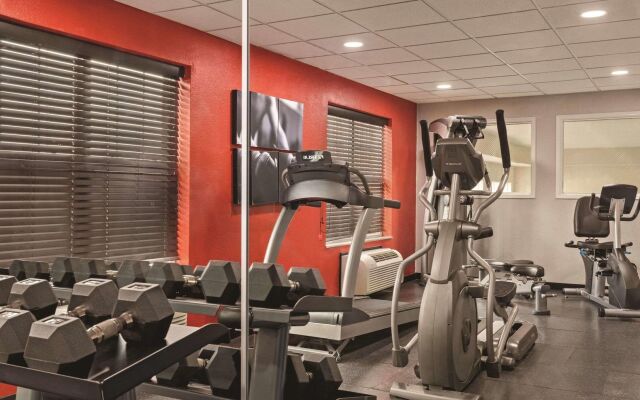 Country Inn & Suites by Radisson, Georgetown, KY