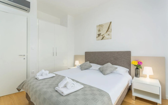 Apartments Maj Residence Premium