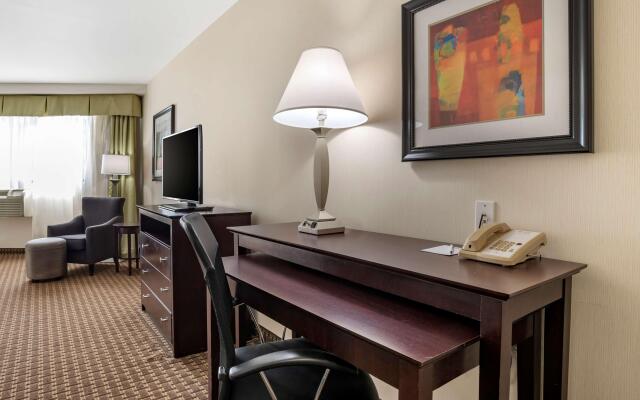 Best Western Plus Philadelphia Airport S. At Widener Univ.