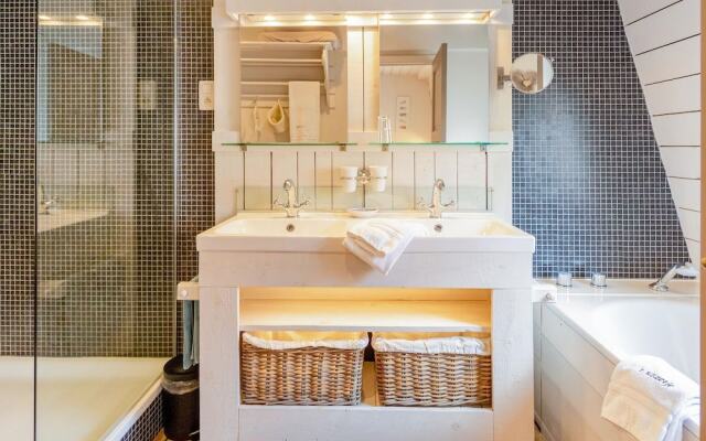 Spacious Holiday Home in Nieuwpoort With Garden