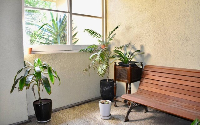 Artistic Apartment in Sunny Elwood near St Kilda