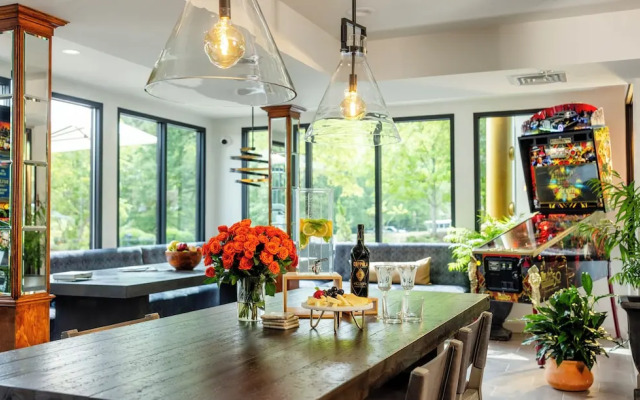 Days Inn And Suites Peachtree City