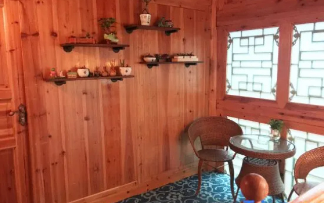 Xijiang Qianhu Miaozhai Guzang Home Inn