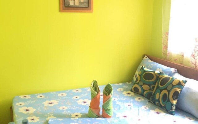 April's Tourist Inn