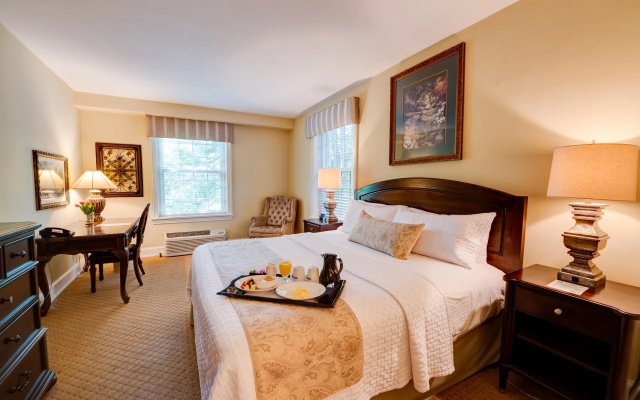 Nassau Inn