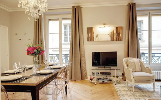 Paris Blanc Manteau Residence