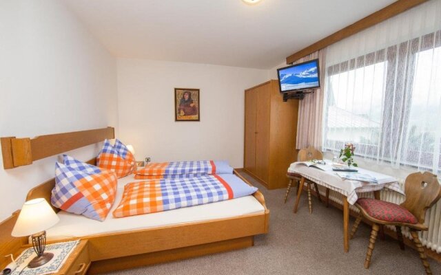 Hölzl Bed & Breakfast