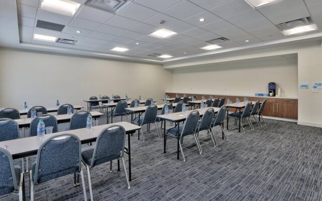 Holiday Inn Express & Suites Roswell by IHG