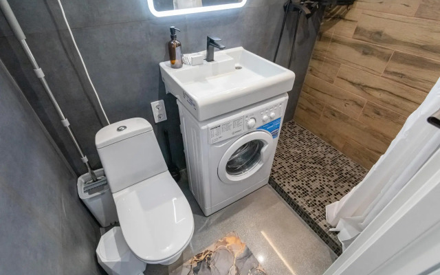 На квартире на алее Березовая 19к1