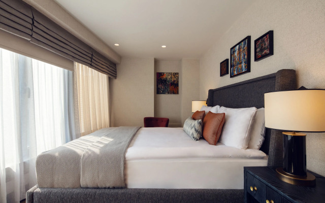 Zeno Suites Hotel