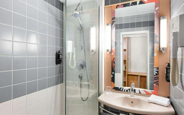 ibis Budapest Heroes Square