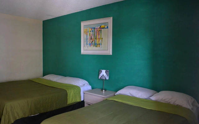 Up Midtown Hotel
