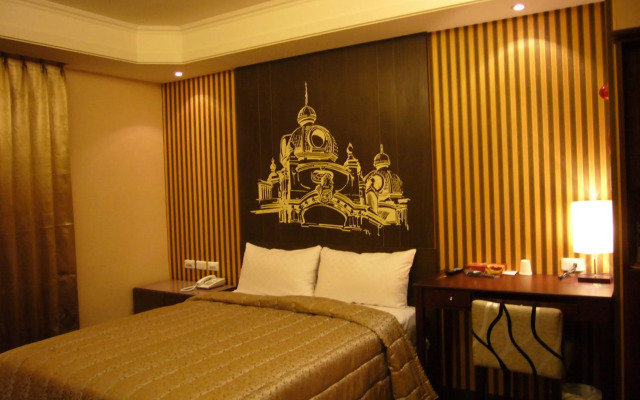 Windmill Fashion Hotel