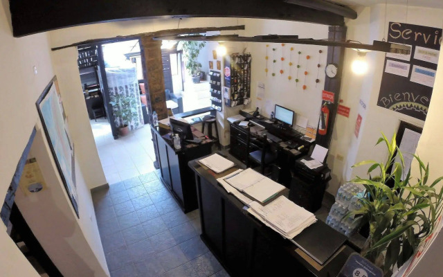 L'AUBERGE INN - Hostel