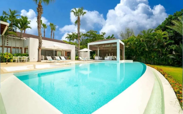 Sunny Vacation Villa 80