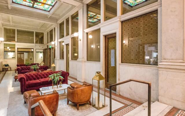 One Lux Stay Suites And Residences