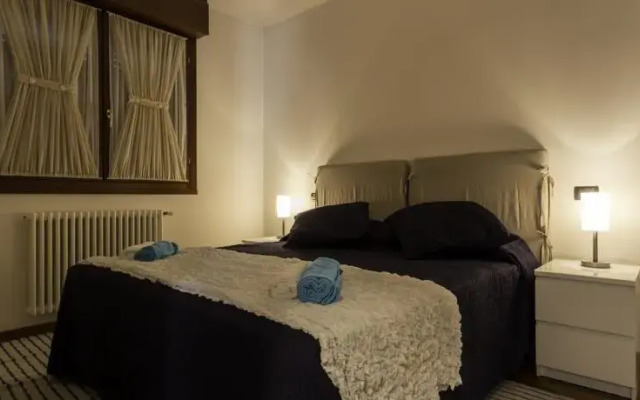 Rent-It-Venice Casona House