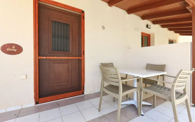 Keramos Villa And Apartments