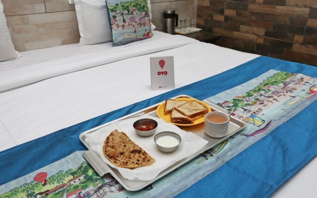 OYO 4798 Hotel Periwal Premium