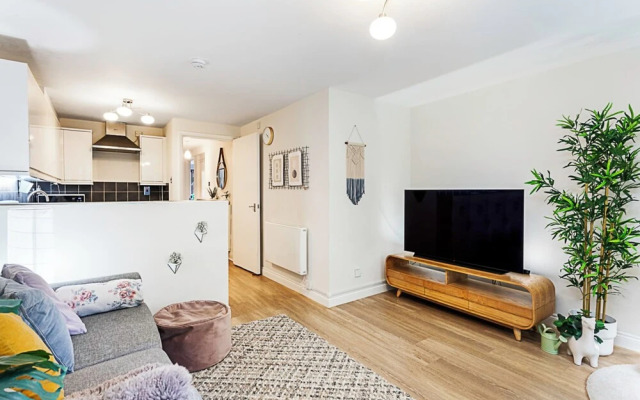 London Docklands Retreat