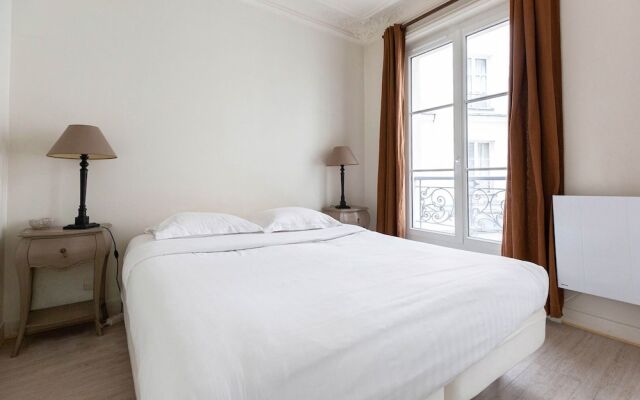 Bright Whites on Pereire Promenade