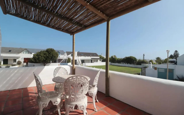 Sea Pearl Holiday Home