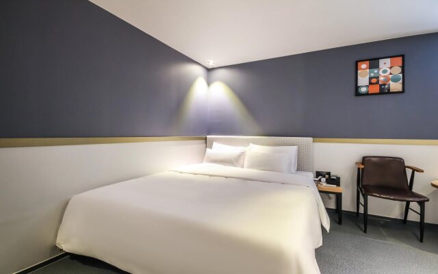 Hotel Deluxe