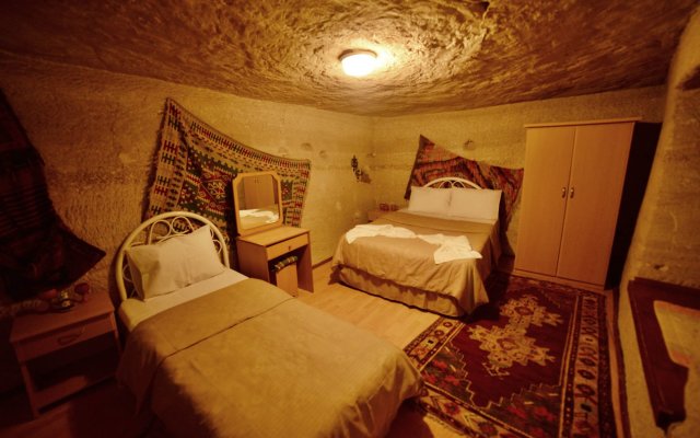 Cave seasons deluxe hotel