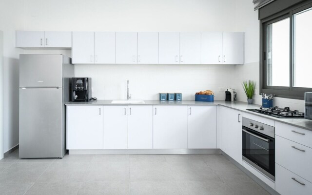 Stylish Coastal Oasis by Sea N' Rent