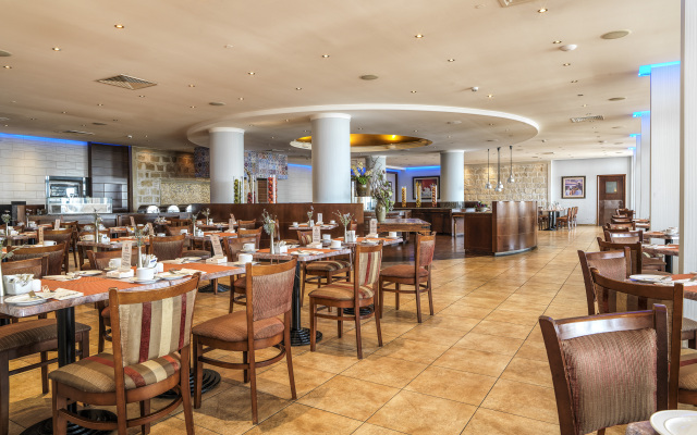 Alexander The Great Beach Hotel