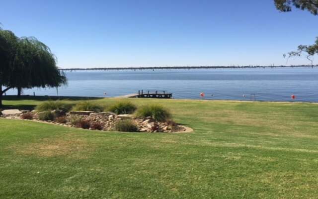 Waterview- Stoneleigh at Yarra